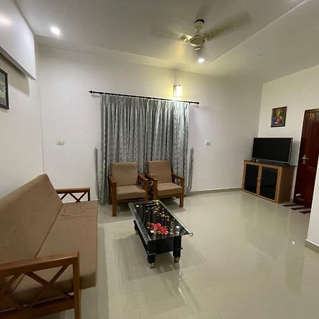 Dream Home Kochi Tripunithura Exteriör bild